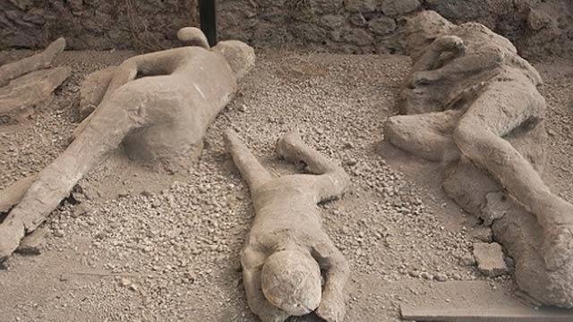 Taş kesilen pompei halkı