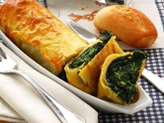 Ispanaklı Fincan Böreği Tarifi