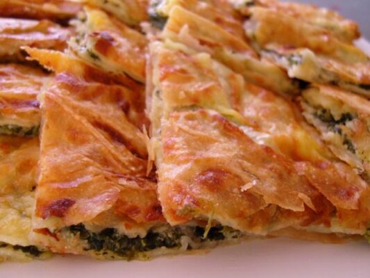 Ispanaklı Patatesli Üçgen Börek Tarifi