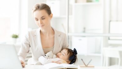 Çalışan anne desteği: Çalışan anneye doğum parası