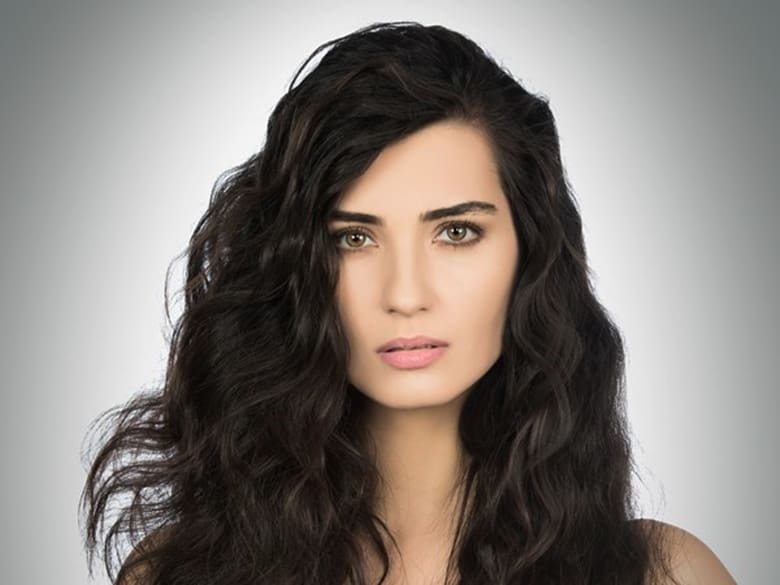 Tuba Büyüküstün kimdir?