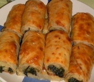 hazir-yufkadan-ispanakli-borek