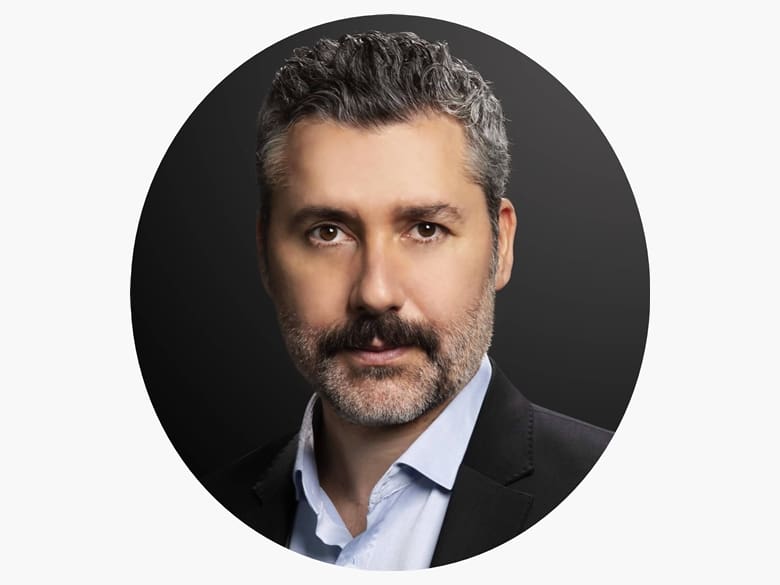 Orhan Kılıç kimdir?