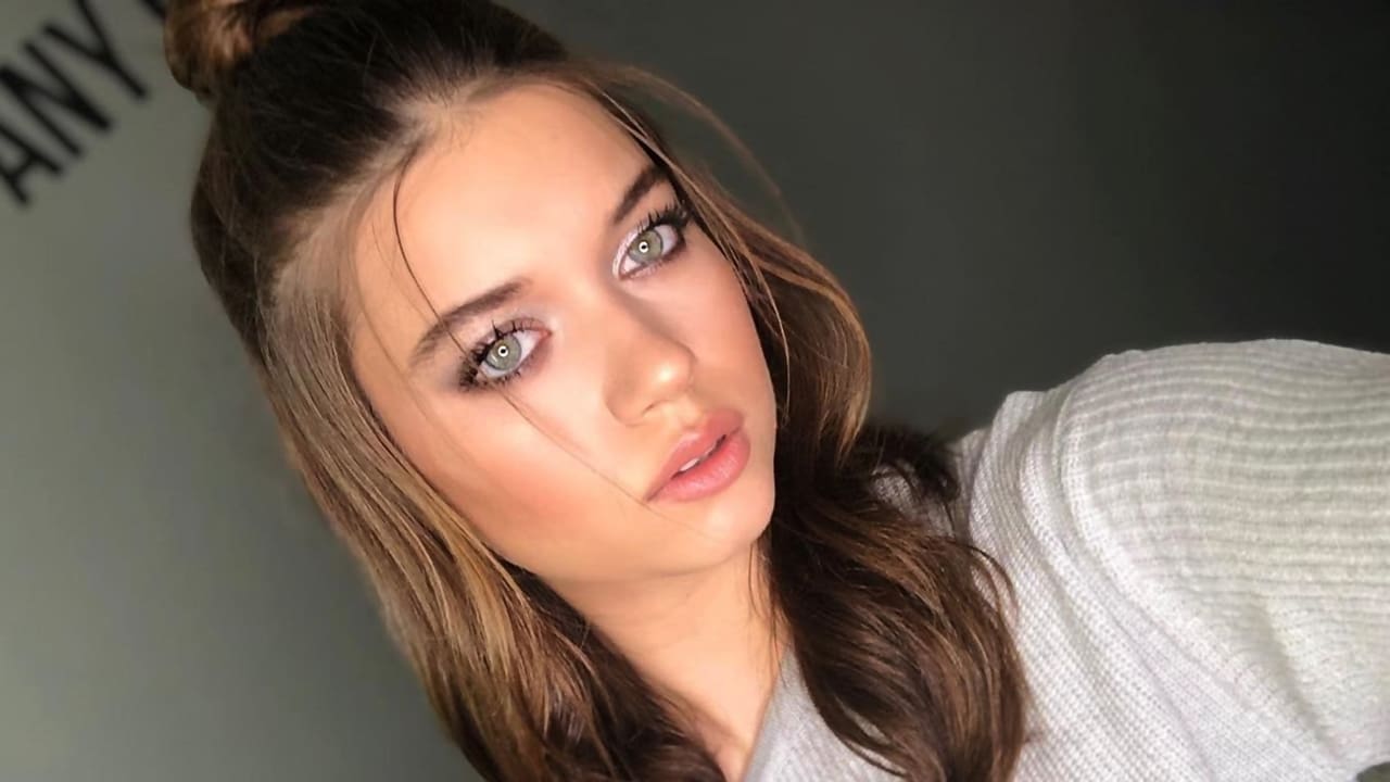 Afra saraçoğlu hot