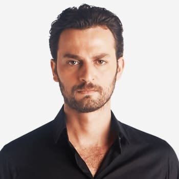 Birkan Sokullu as Kemal Ali Tahir