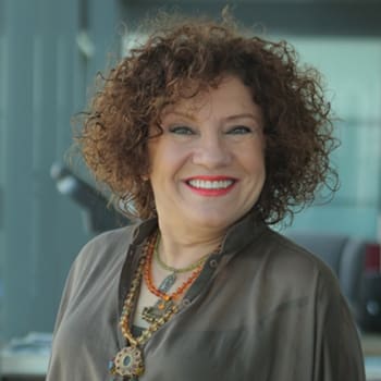 Ayşenil Şamlıoğlu