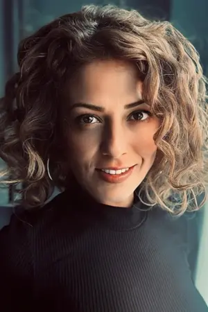 Delikanlı oyuncuları Nazan